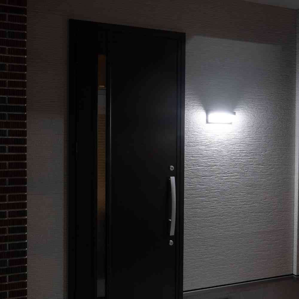 ELPA 二重構造ウォールライト 大型 ソーラー発電 暗闇人感 ESL-KN400SL 1個 - Image 11
