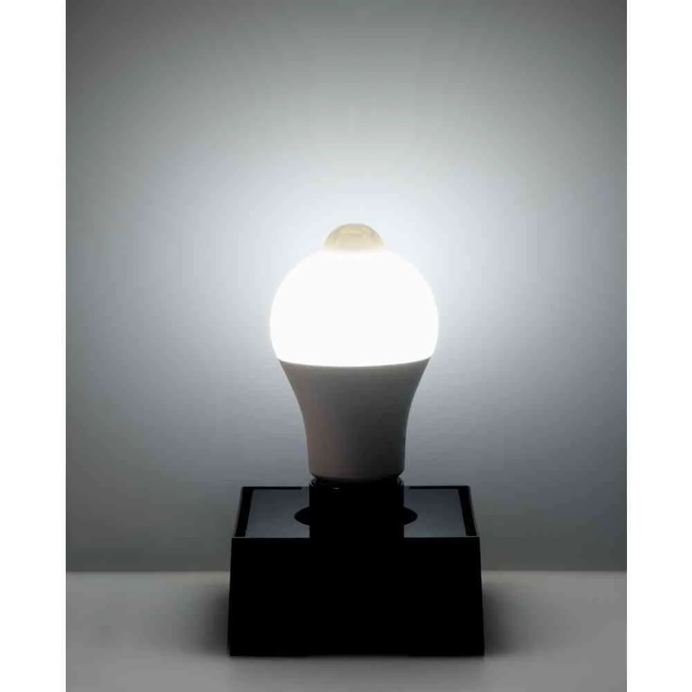 朝日電器 エルパ ELPA 人感センサー付LED電球 60W 昼光色相当 LDA8D-G-G5109PIR - Image 5