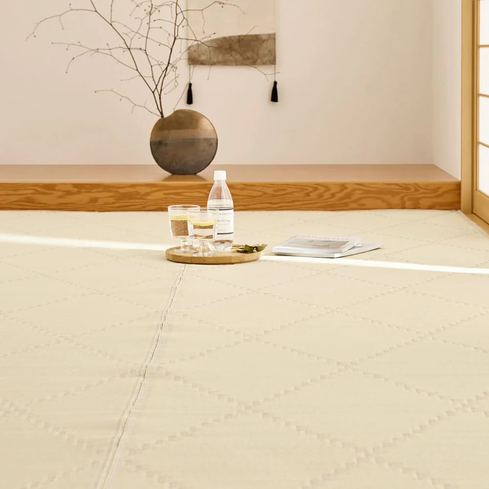 裏付き 洗えるい草風カーペット モンド 江戸間8畳 アイボリー 【直送品】 返品・キャンセル・他商品と同時購入は不可