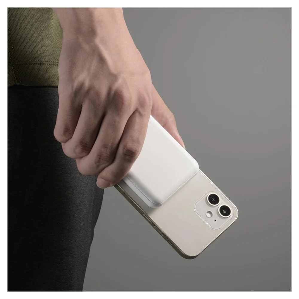 オーム電機 マグネット式モバイルバッテリー 5000mAh - Image 4