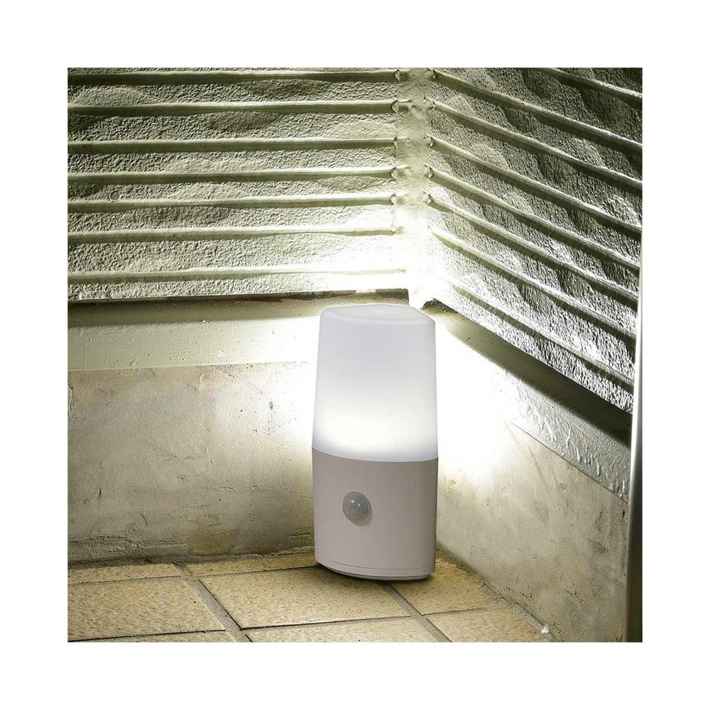 オーム電機 LEDセンサーライト 人感明暗センサー - Image 3