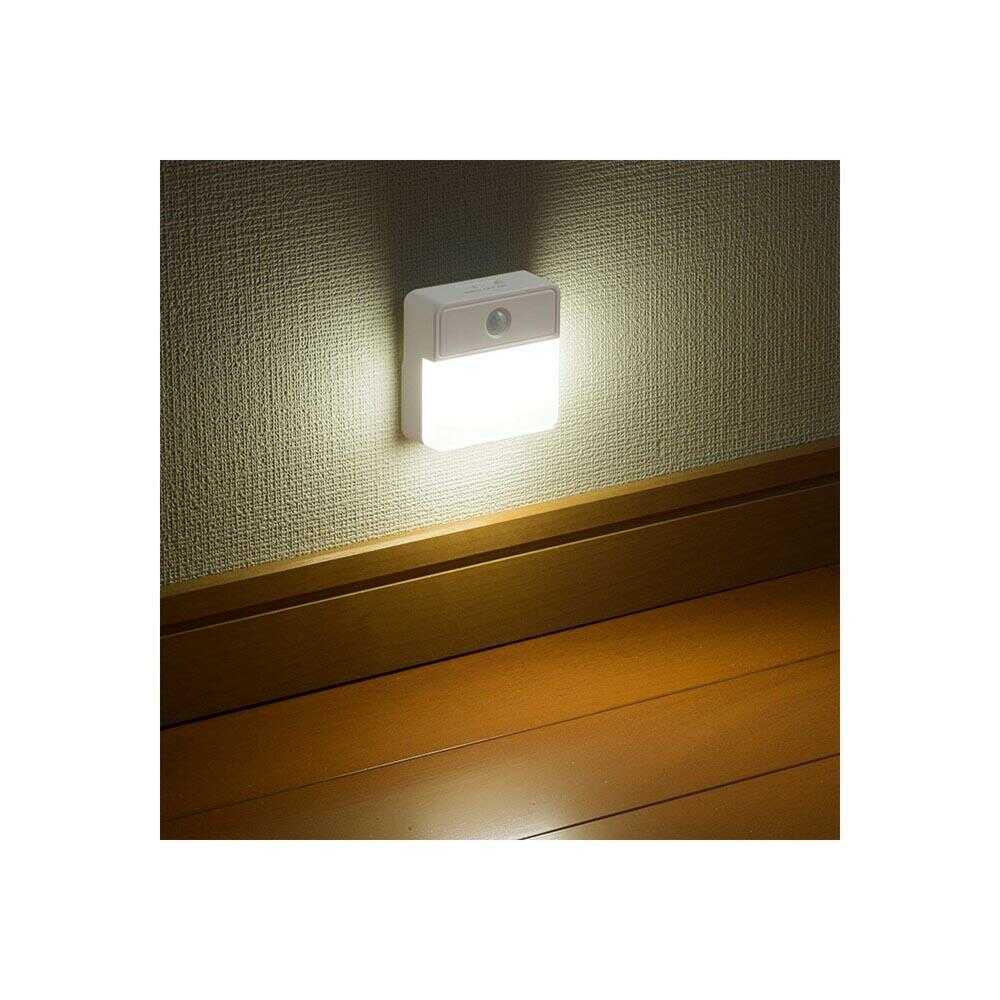 オーム電機 LEDセンサーナイトライト 明暗人感屋内用 電池式 - Image 2