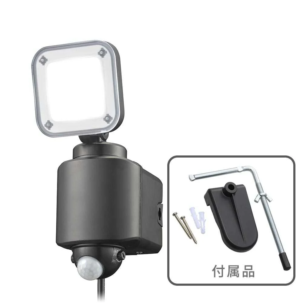 オーム電機 monban防犯センサーライト 1灯コンセント式 - Image 3